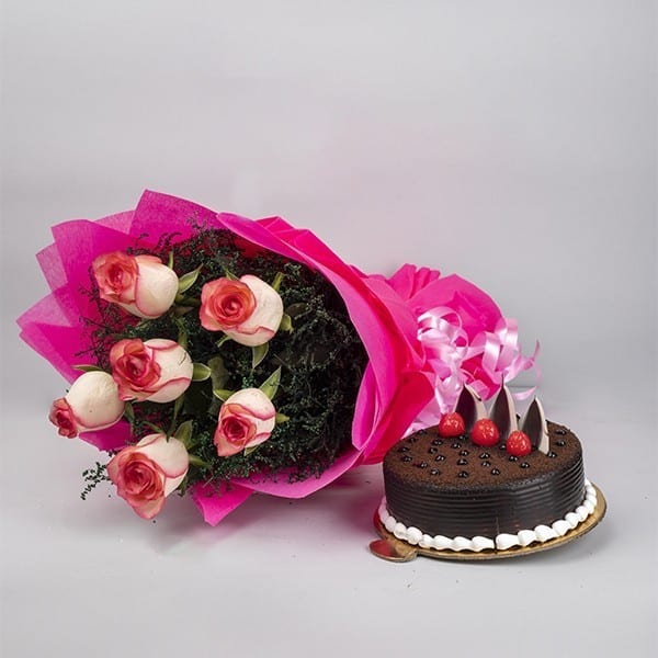 FlowerAura Delicious Silky Smooth Fresh Decadent Black Forest Cake With  Birthday Topper Gift's For Girlfriend, Boyfriend, Husband, Wife, Child,  Colleagues & Relatives (Same Day Delivery) (1Kg) : Amazon.in: Grocery &  Gourmet Foods