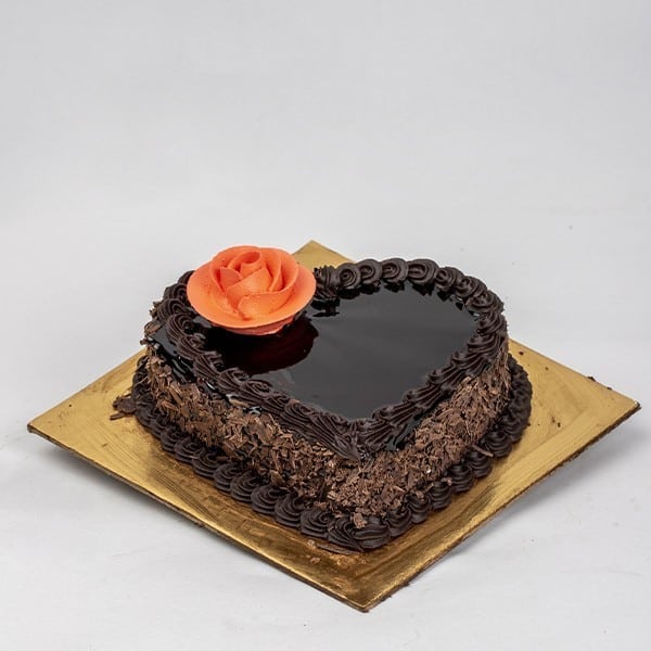 Bigwishbox Chocolate Cake with Gems Heart Shape 500 Grams : Amazon.in:  Grocery & Gourmet Foods