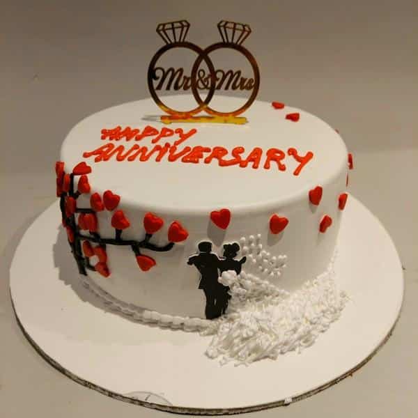 28 Gorgeous Designs of Anniversary Cakes for Your Special Day