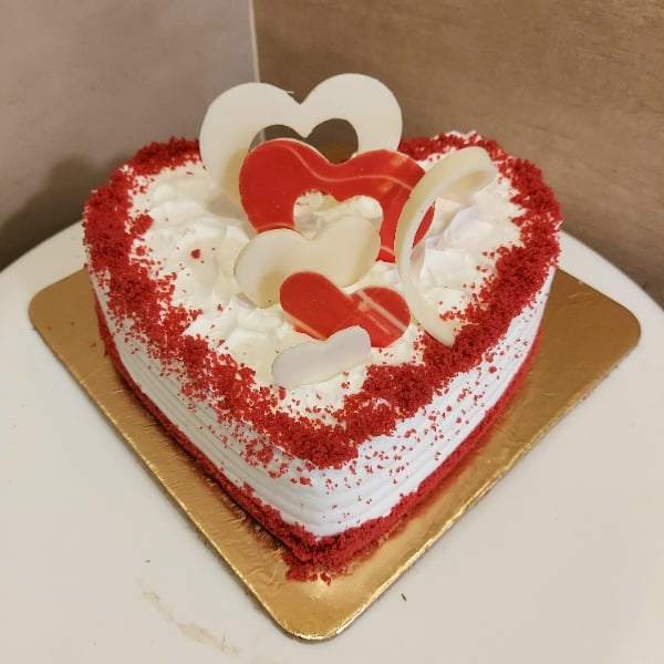Order Red Velvet Love Cake Online, Price Rs.749 | FlowerAura