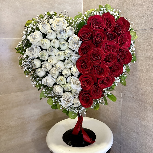 Heart Shape Arrangement of Roses
